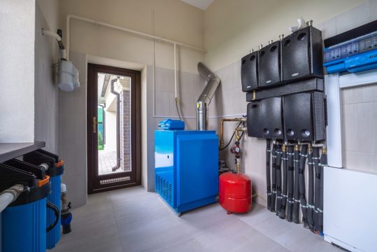 camera tehnica cu centrala si tevi izolate