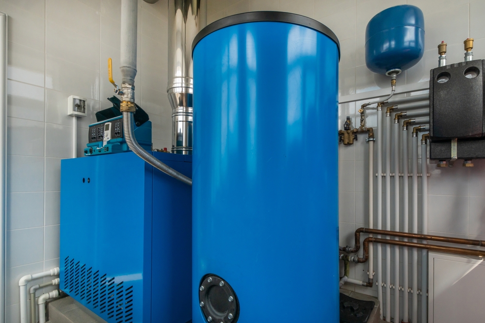 boiler cu serpetina si centrala in camera tehnica