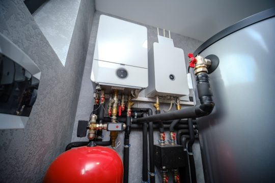 boiler electric in camera tehnica cu supapa de presiune